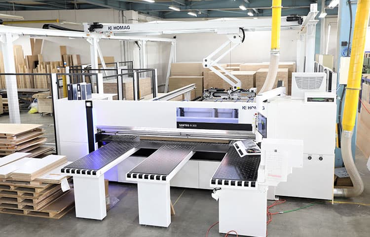 最新設備を備えた工場